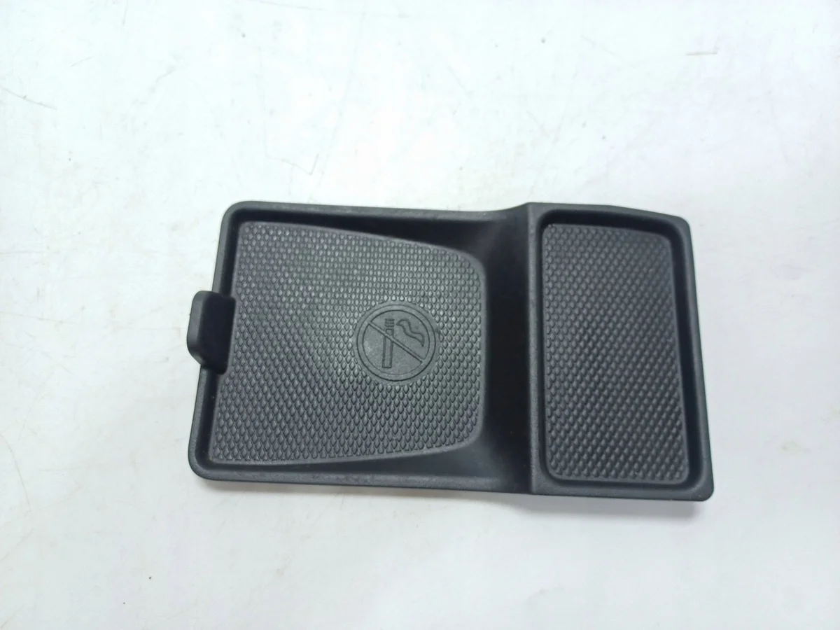 Mercedes E W213 Insert Caoutchouc Boîte A2136890100 image 3
