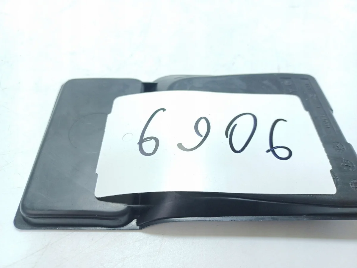 Mercedes E W213 Insert Caoutchouc Boîte A2136890100 image 7