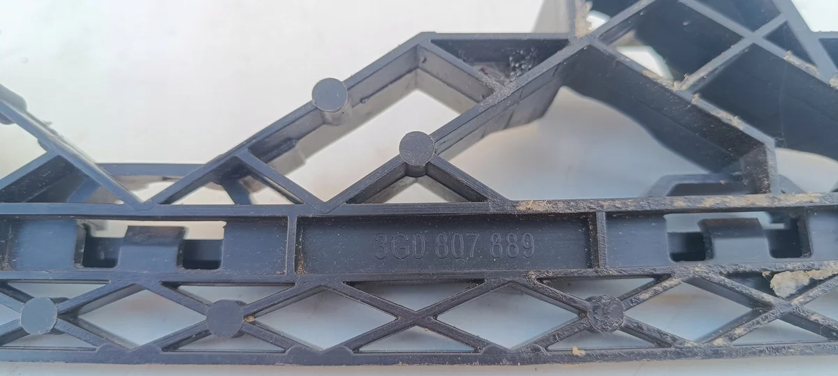 Supporto paraurti posteriore VW Passat B8 OE image 5
