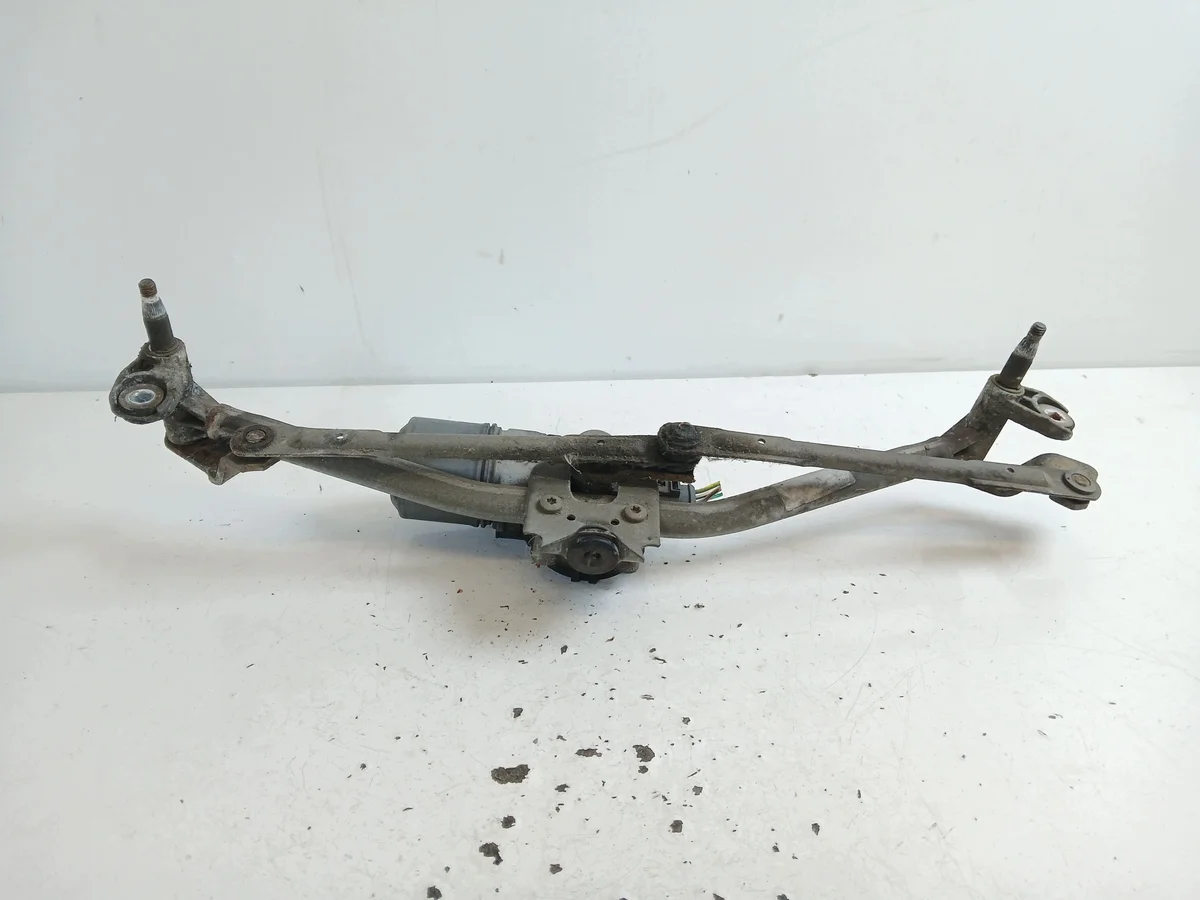 VW Polo 9N Scheibenwischer Mechanismus Vorne image 5