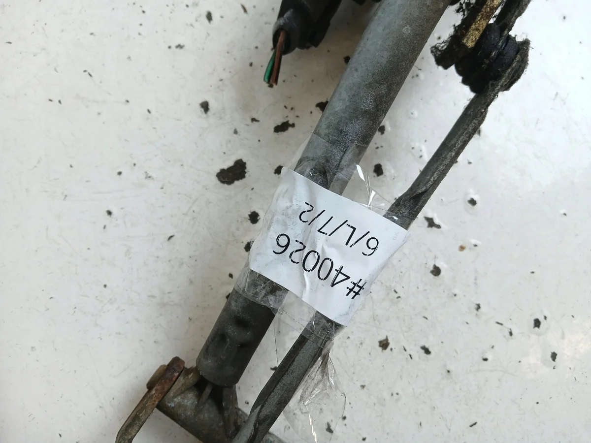 VW Polo 9N Scheibenwischer Mechanismus Vorne image 7
