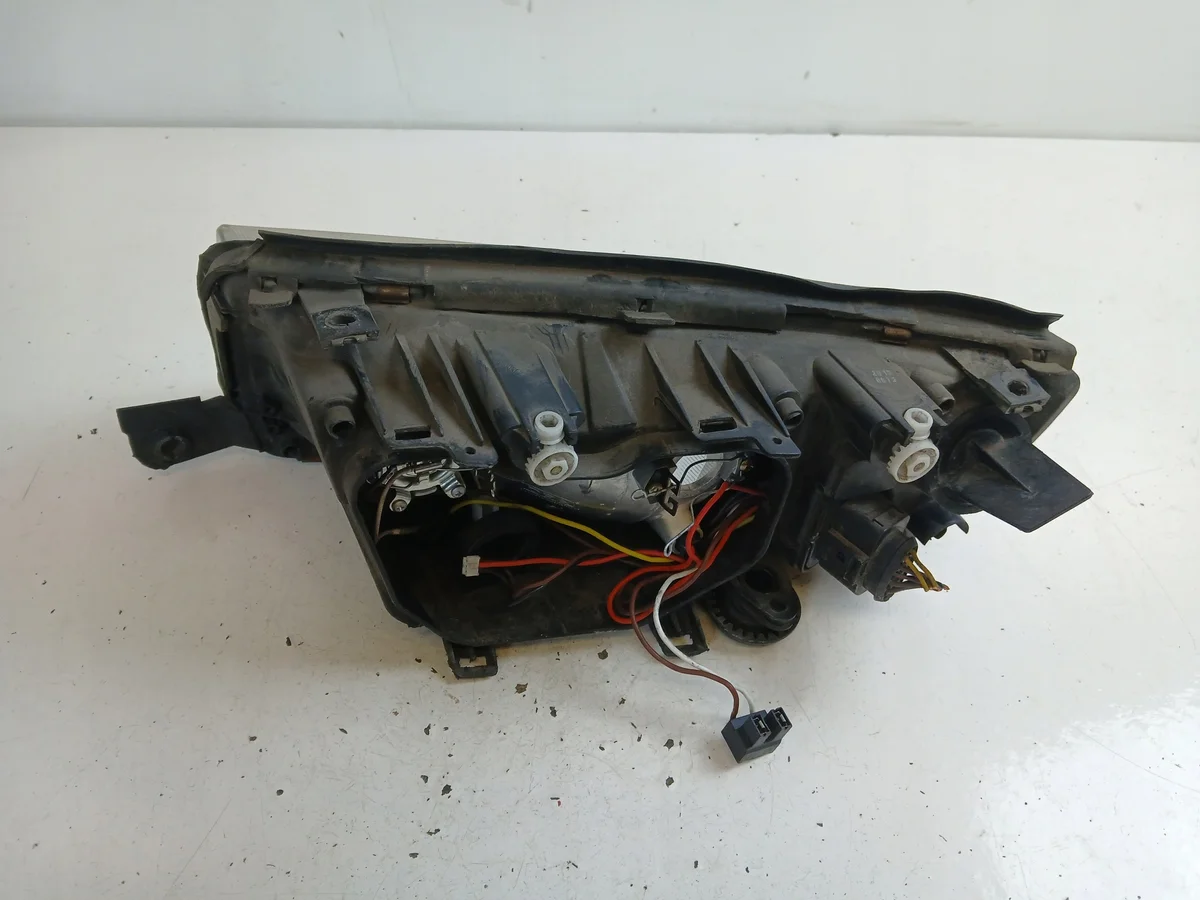 Luz delantera derecha Skoda Fabia I usada image 4