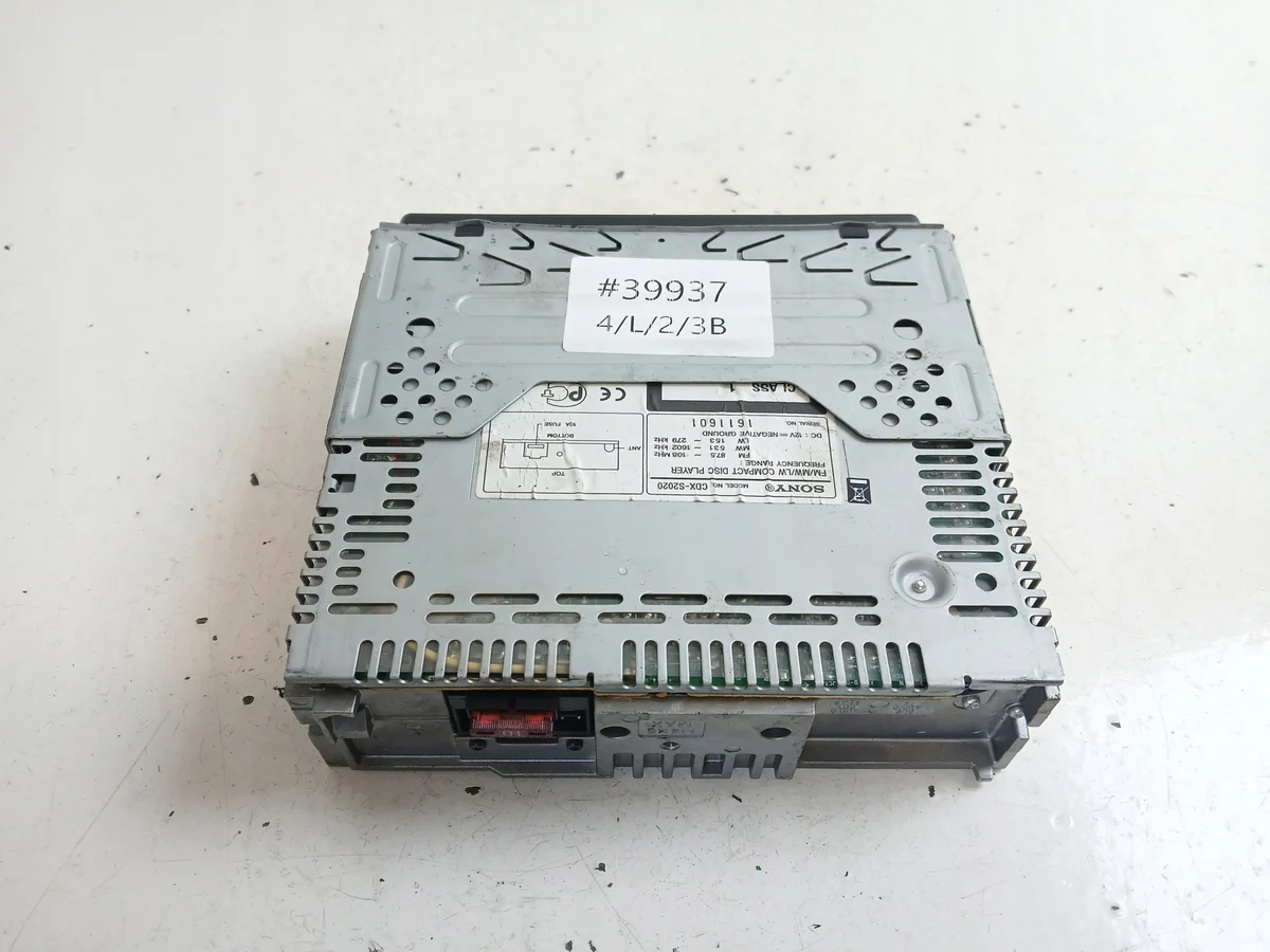 SONY CDX-S2020 Radio CD-soitin image 6