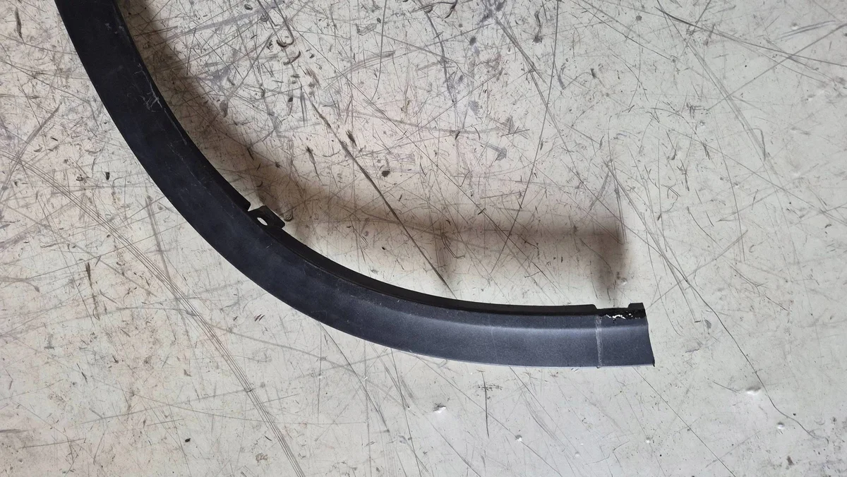 Suzuki Vitara III vänster framskärmsläpp XRA9226 image 4