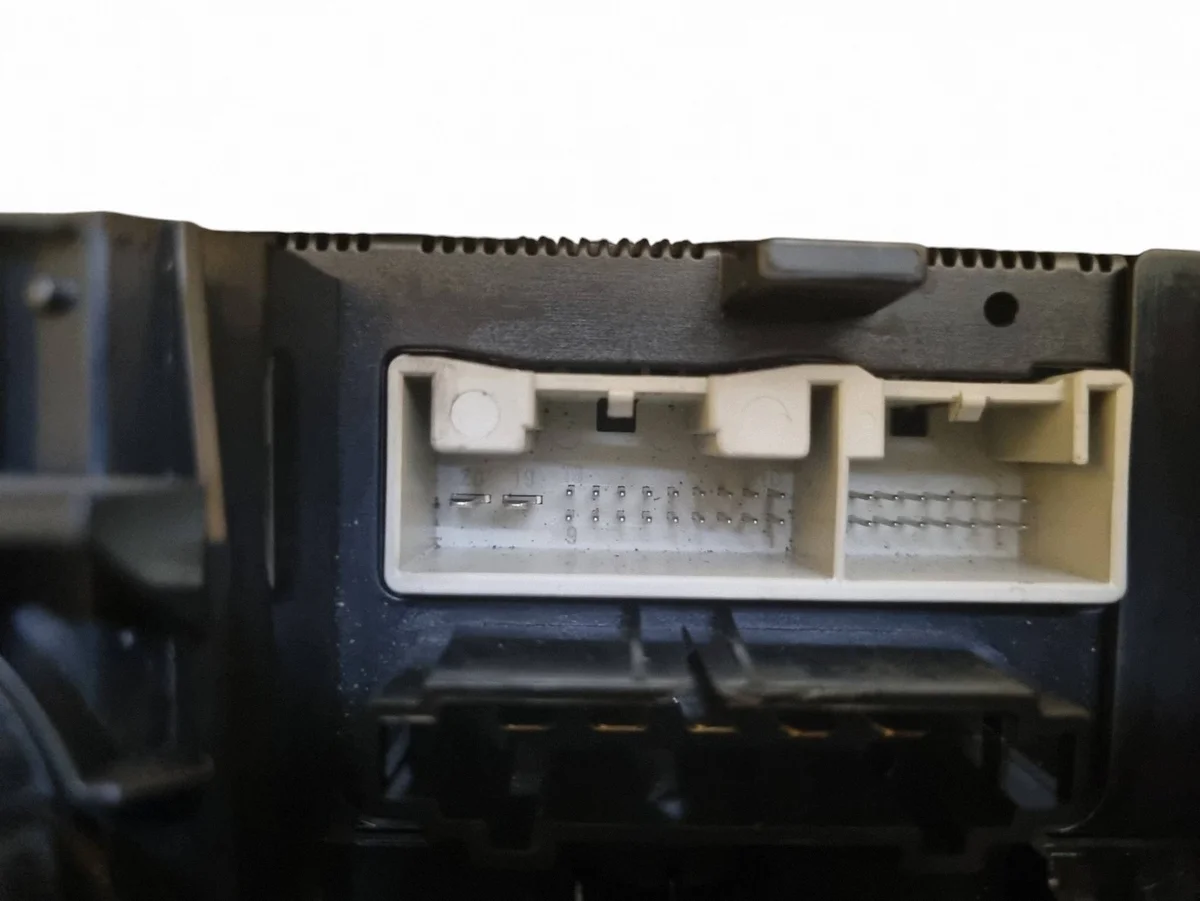 Bedienteil Klimaanlage VW Golf V 1K0820047 image 9
