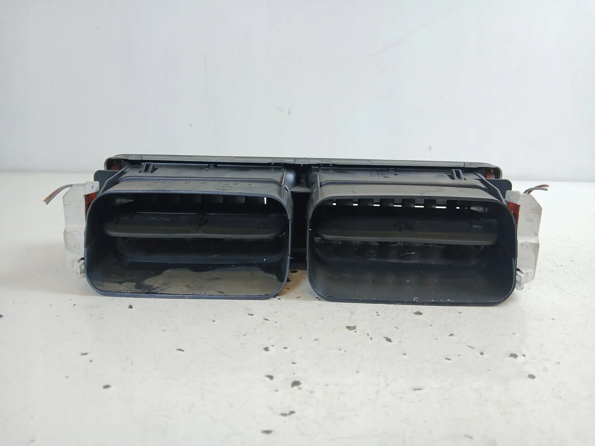 VW Passat B5 Lüftungsgitter Mittel 3B0819728A thumbnail 5