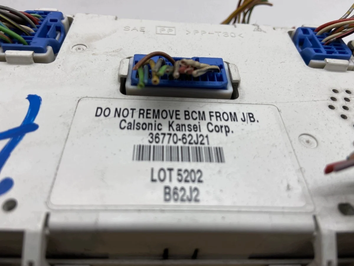 BCM Modul Suzuki Swift III 36770-62J21 image 4