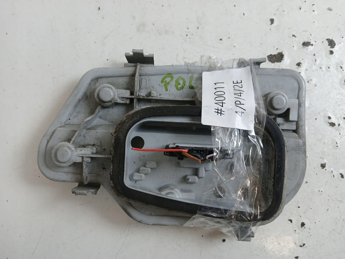 VW POLO 9N Insert Lampe Arrière Droit image 5