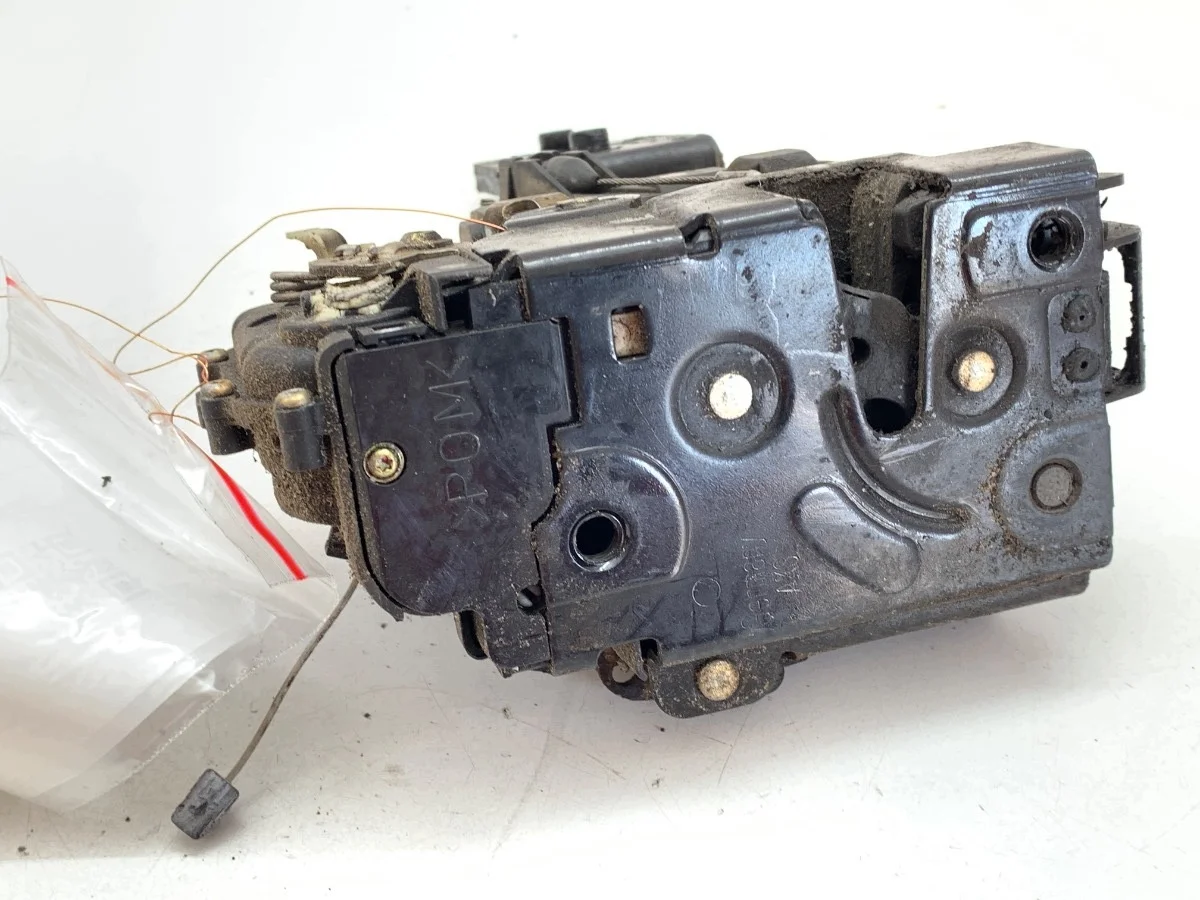 Schloss vorne links VW Passat B5 Kombi LORK-154-7932 image 3