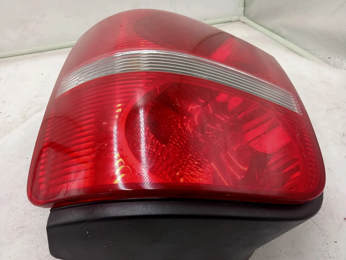 Rückleuchte Rechts VW Touran 1T0945096C image 10