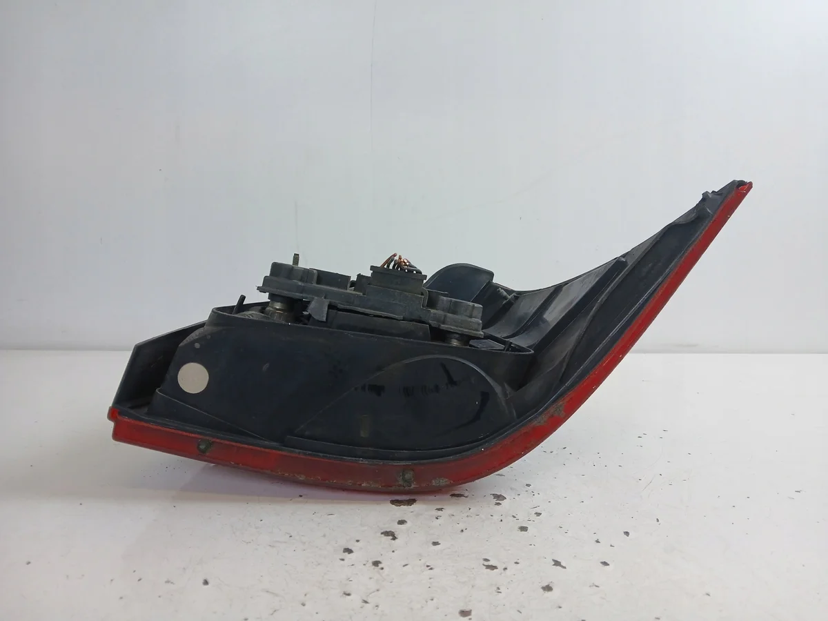 VW Golf IV HB Left Rear Tail Light Dark image 5