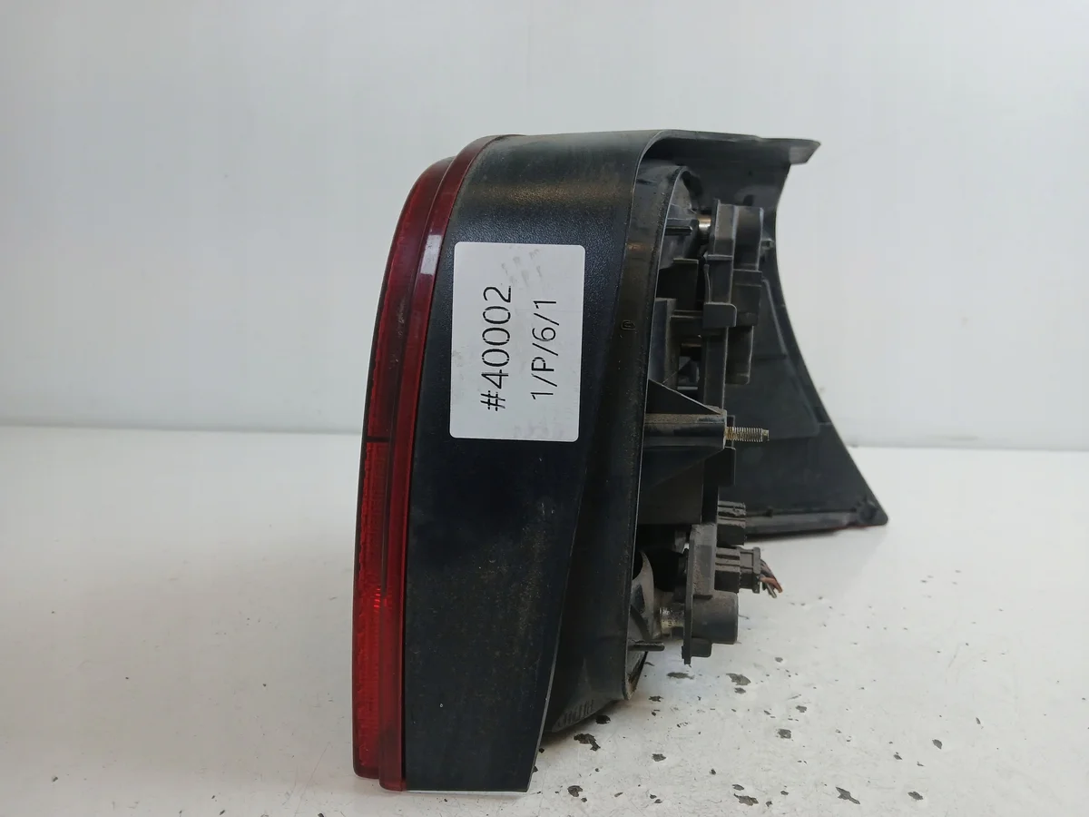 VW Golf IV HB Left Rear Tail Light Dark image 6