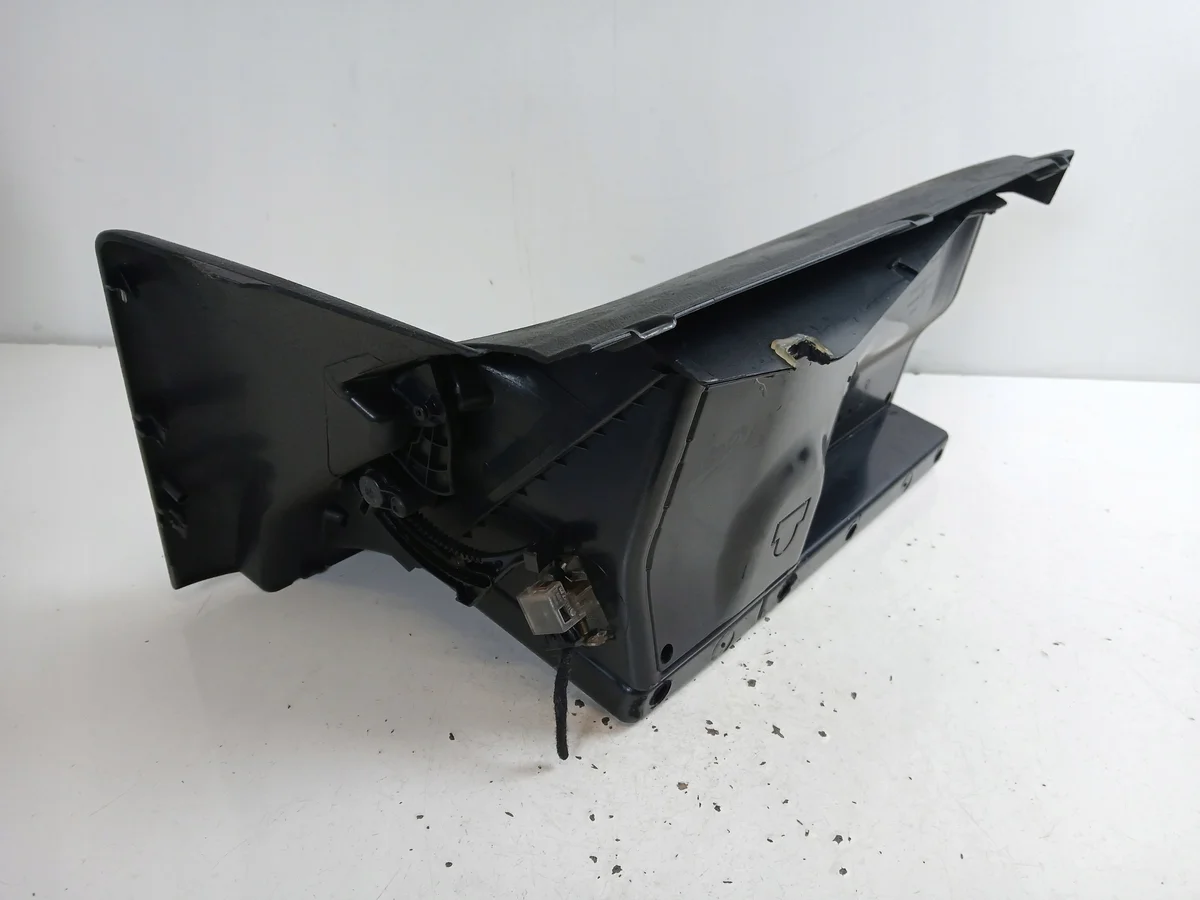 VW Bora/Golf IV Dashboardkastje Zwart image 3