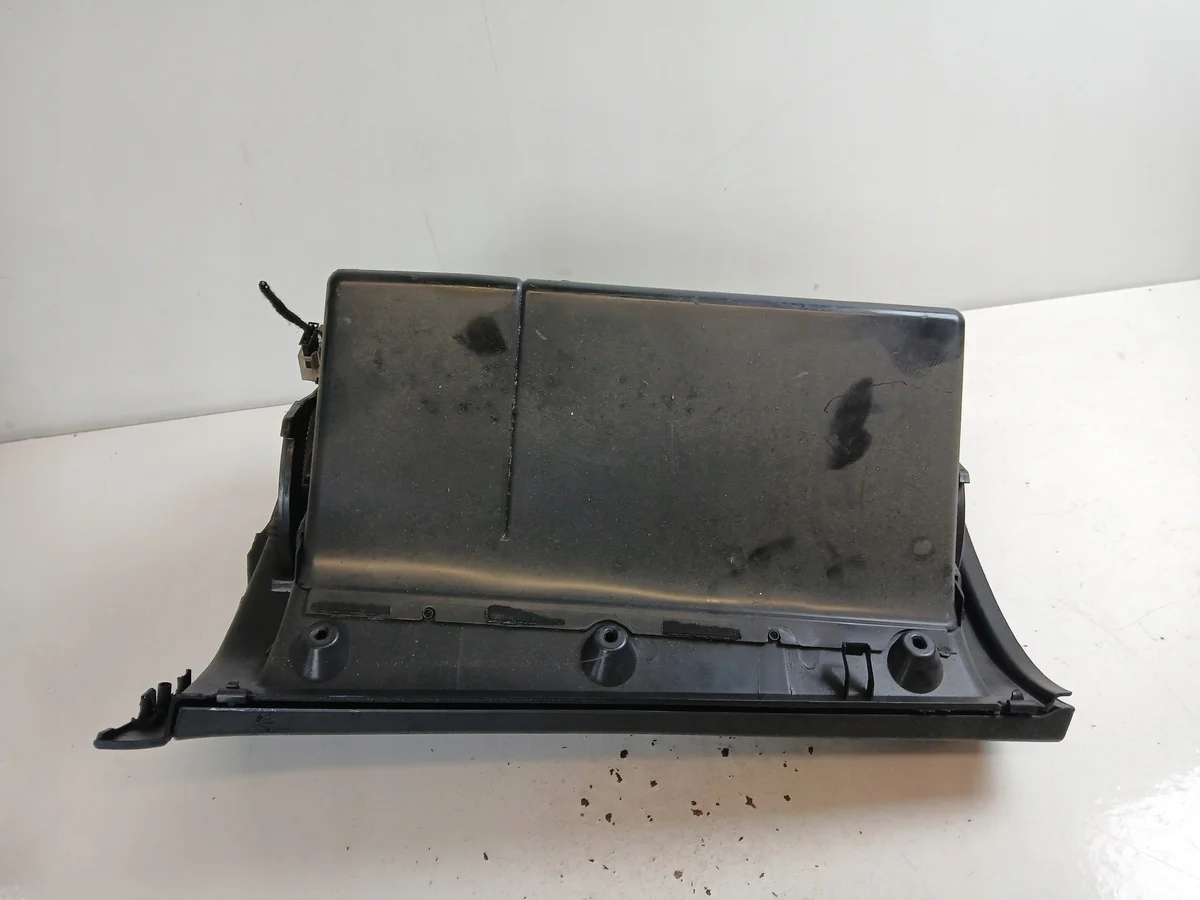 VW Bora/Golf IV Dashboardkastje Zwart image 5