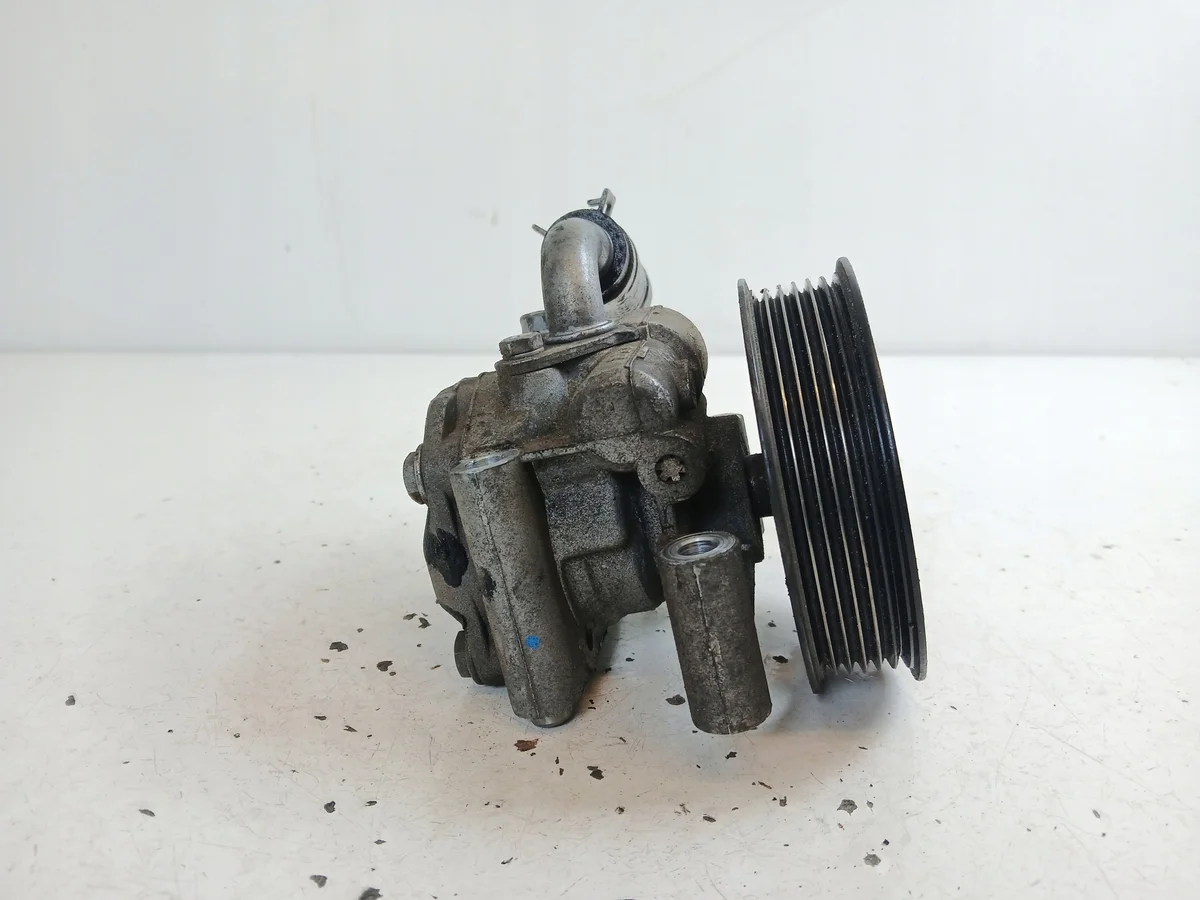 Ford Fiesta Mk6 1.3 Servopumpe 2S6C3A696GF image 4