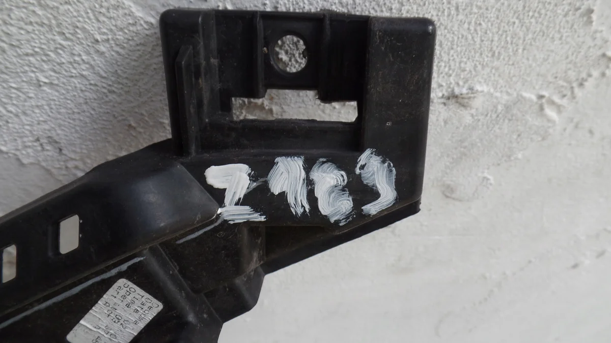 Used Opel Astra K V Front Right Fender image 3