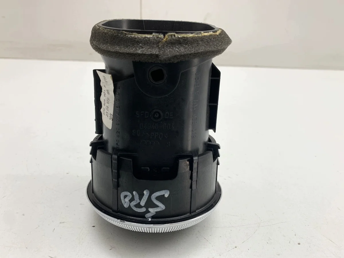 Audi A3 8P ventilationsgaller fram image 3