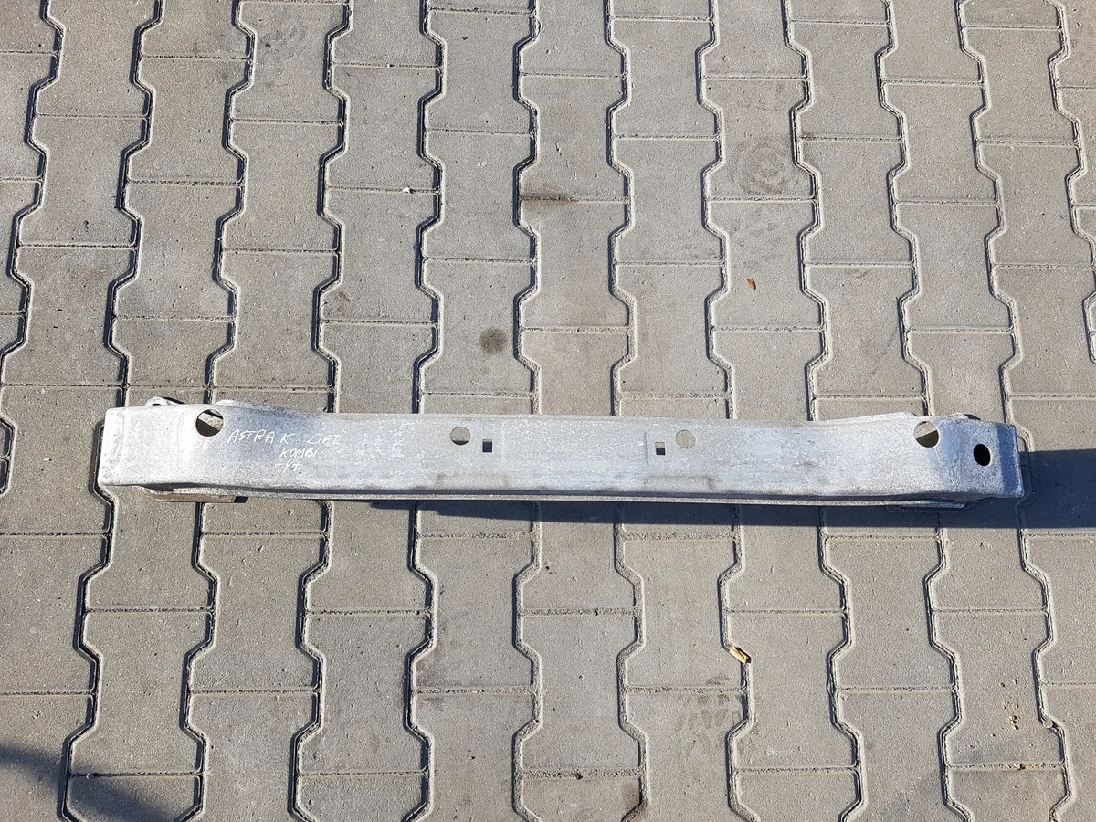 Opel Astra V K Kombi Viga Parachoques Trasero