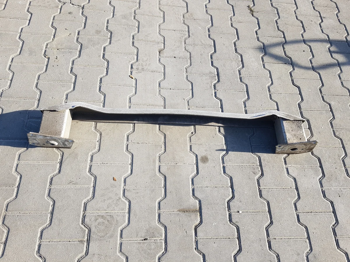 Träger Stoßstange Hinten Opel Astra V K Kombi image 3