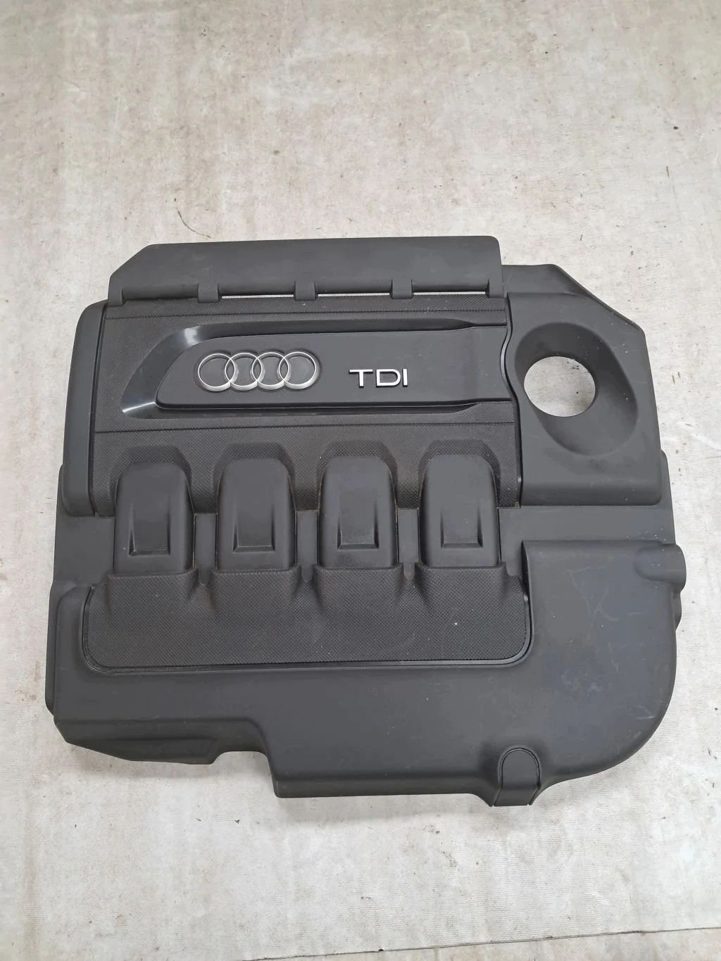 Capa do Motor Audi A3 8V0 1.6/2.0 TDI Usada