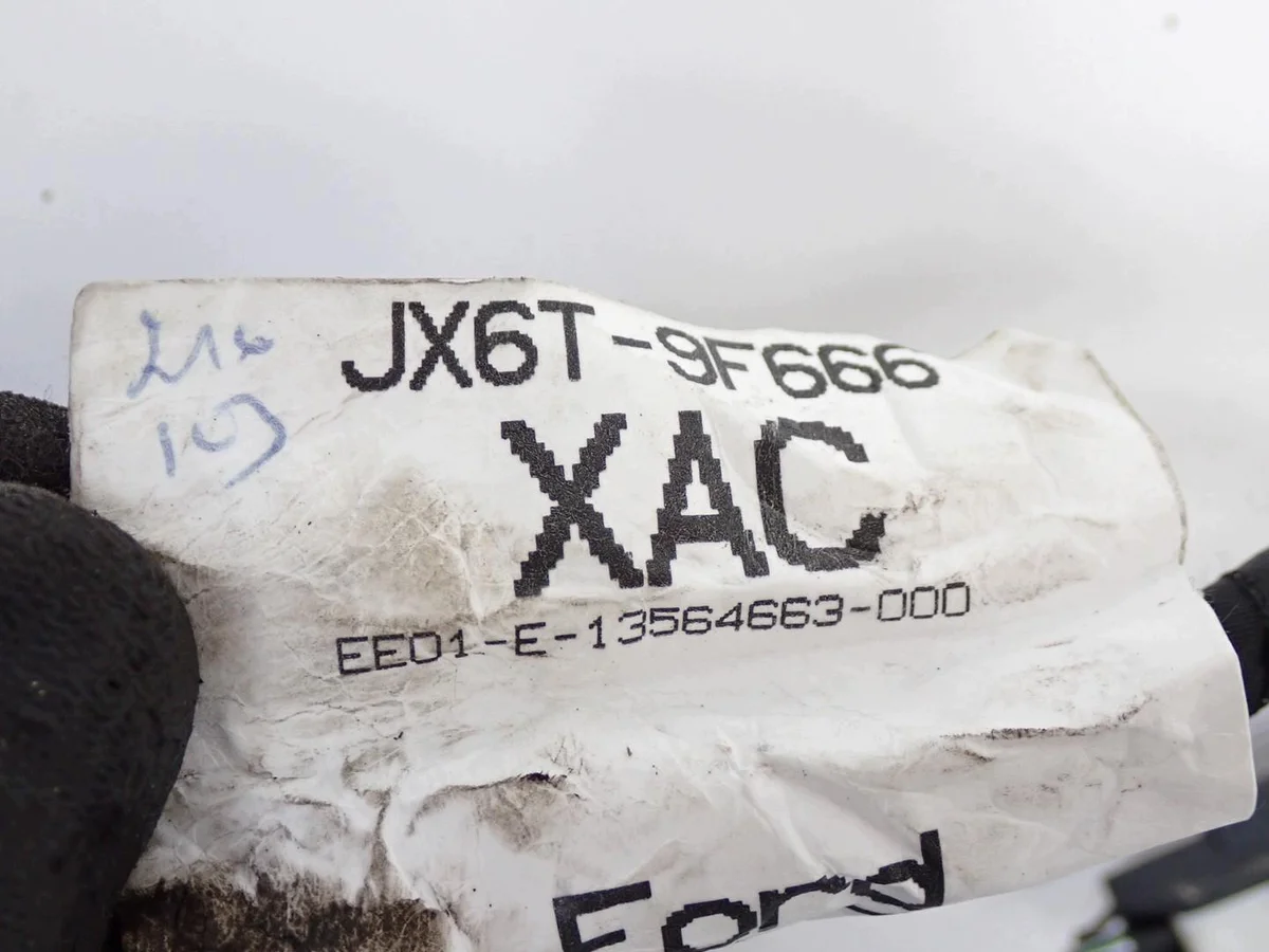 Ford Focus MK4 1.0 EcoBoost Injector Rail image 3