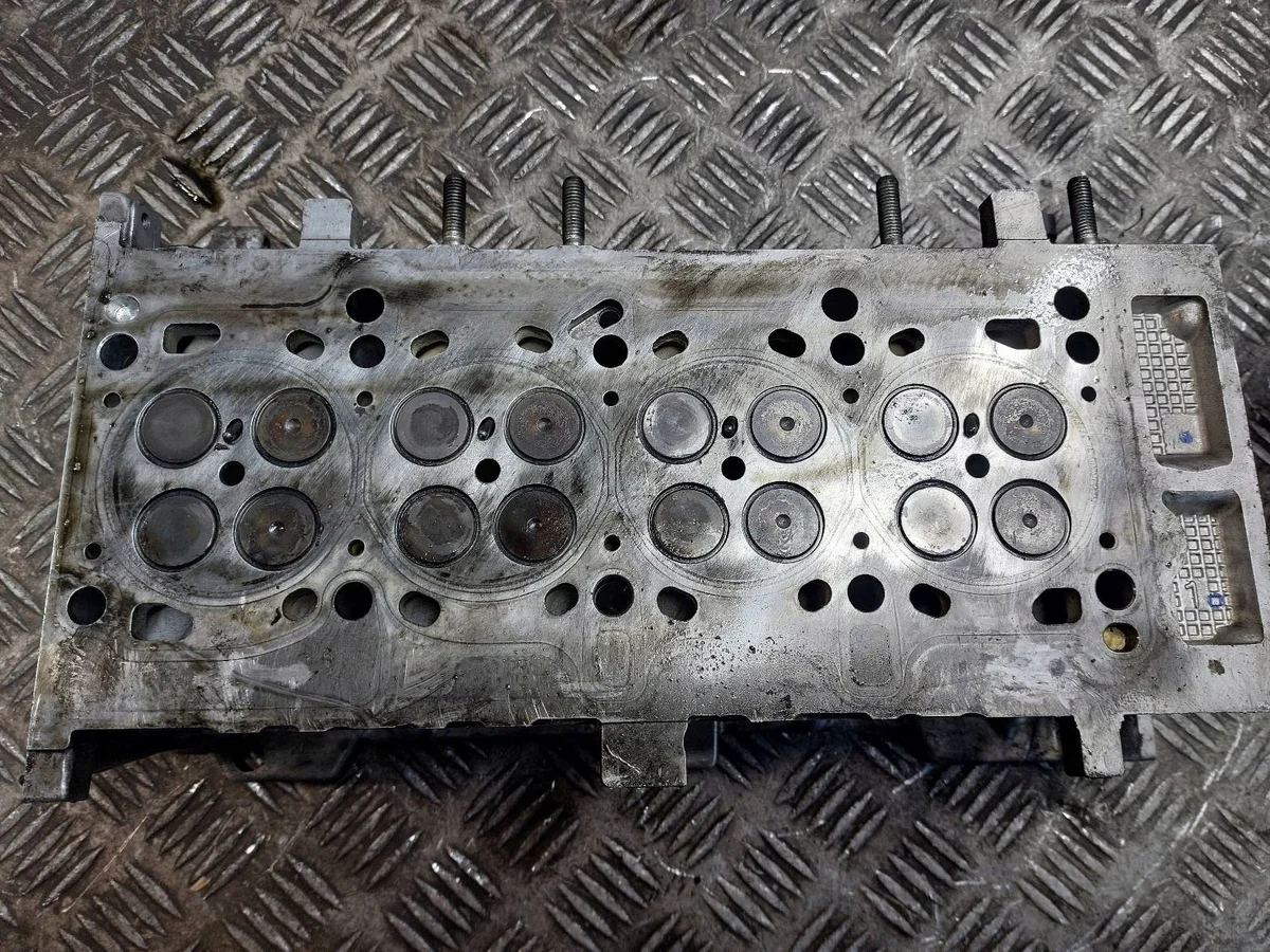 Cabeçote Opel Astra J 1.3 CDTI Usado image 9