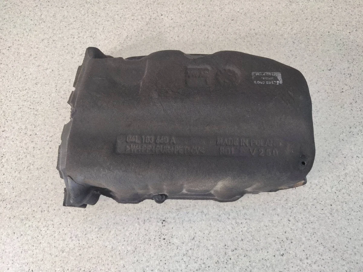 Motorabdeckung Unterteil 04L103660A VW Passat B8 image 2