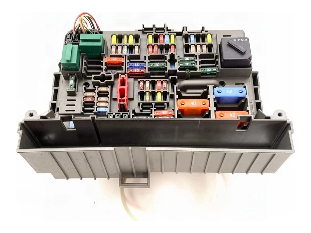 Boîtier de fusibles BMW E84 9119444 LORK-551-10030