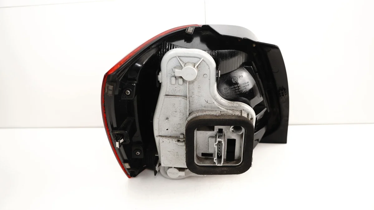 Luz Trasera Derecha VW Polo 6R 1616011026767 image 4