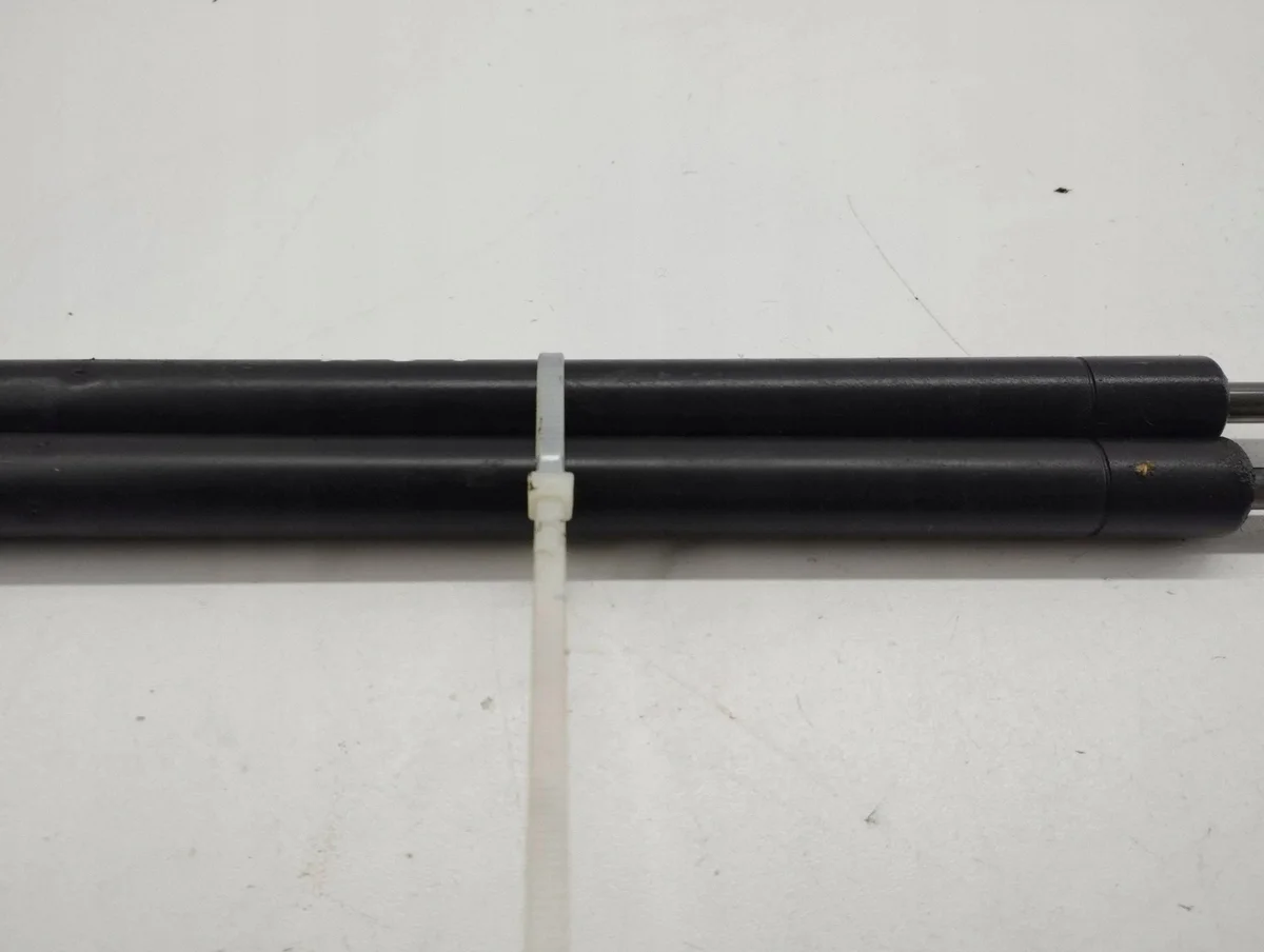 BMW X5 E53 Achterklep Gasveren Set image 3