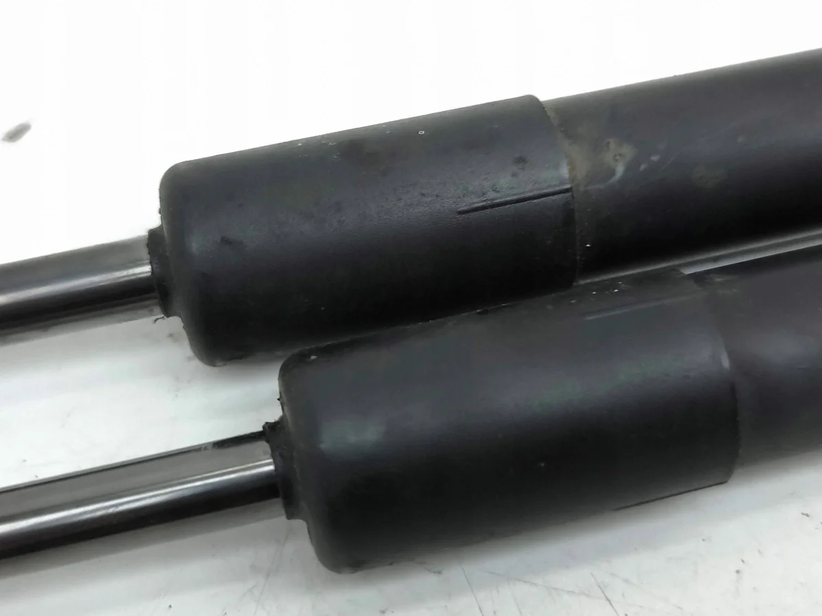 Ammortizzatore cofano Volvo V60 2012 OEM 31297080 image 10