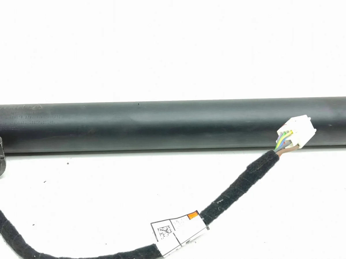 Maserati Levante 2017 Rear Hatch Strut image 4