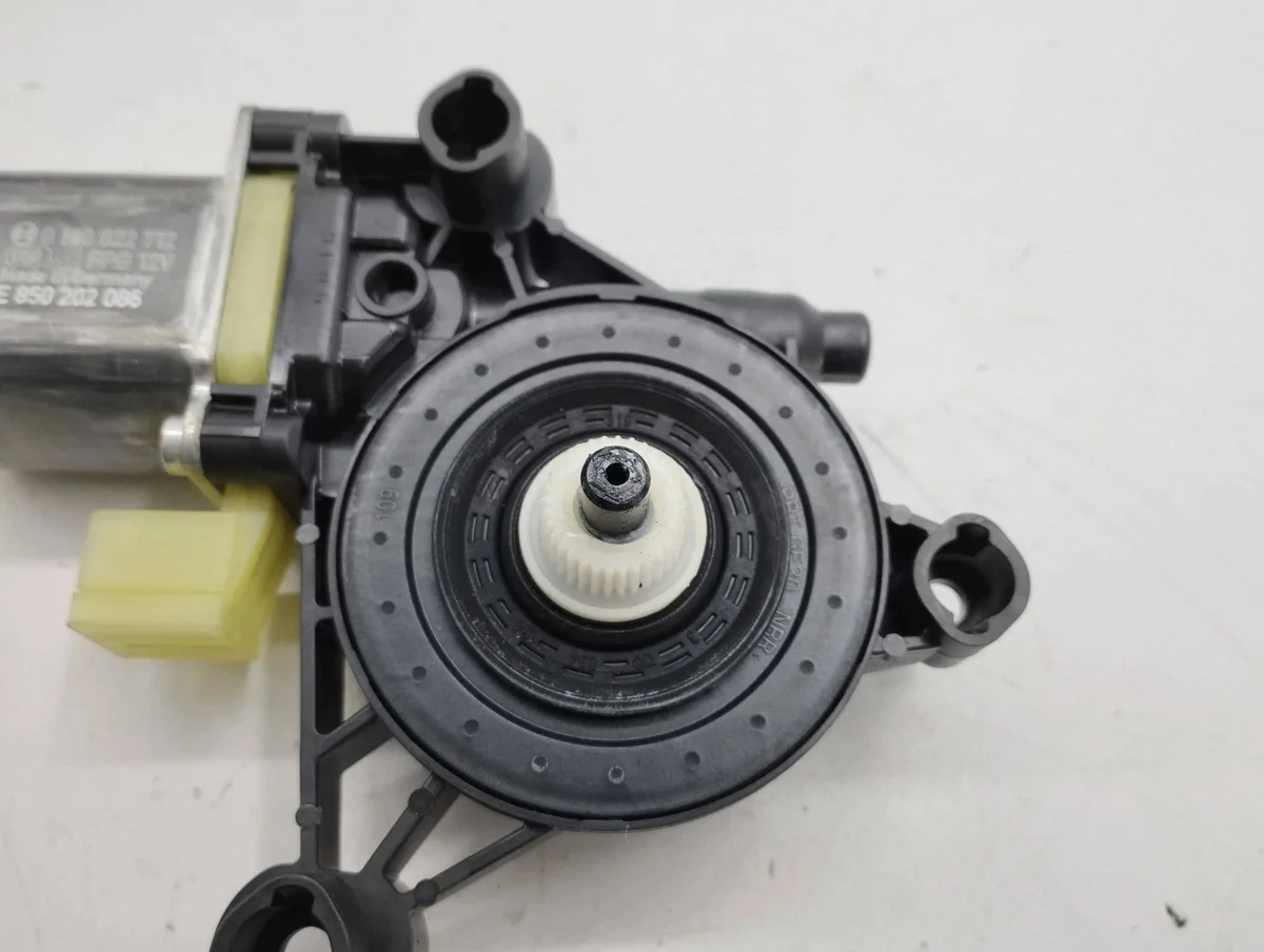 Audi A3 8Y Motor Vidro Porta Dianteira 5Q0959802 image 3