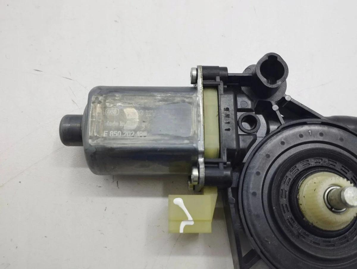 Motor do Vidro Golf VII 5Q0959802B image 3