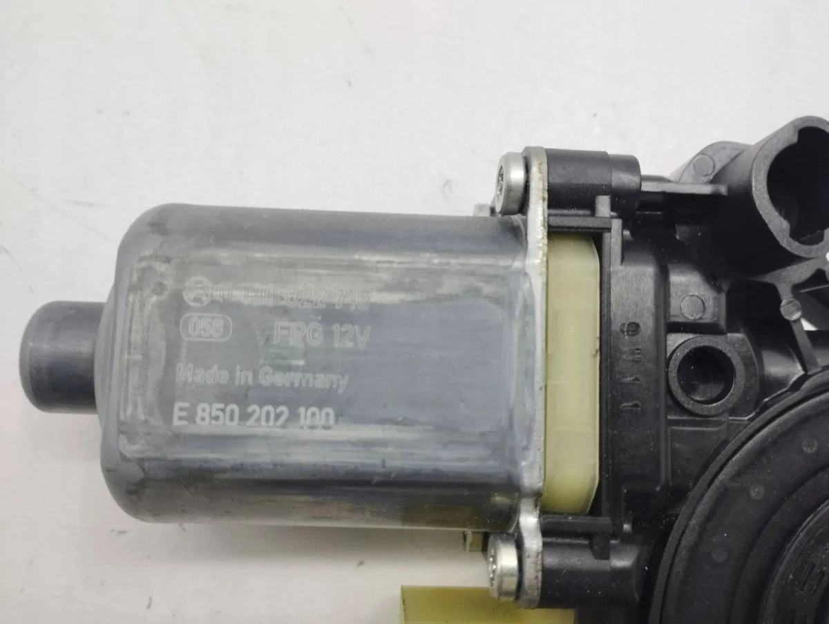 Motor do Vidro Golf VII 5Q0959802B image 7