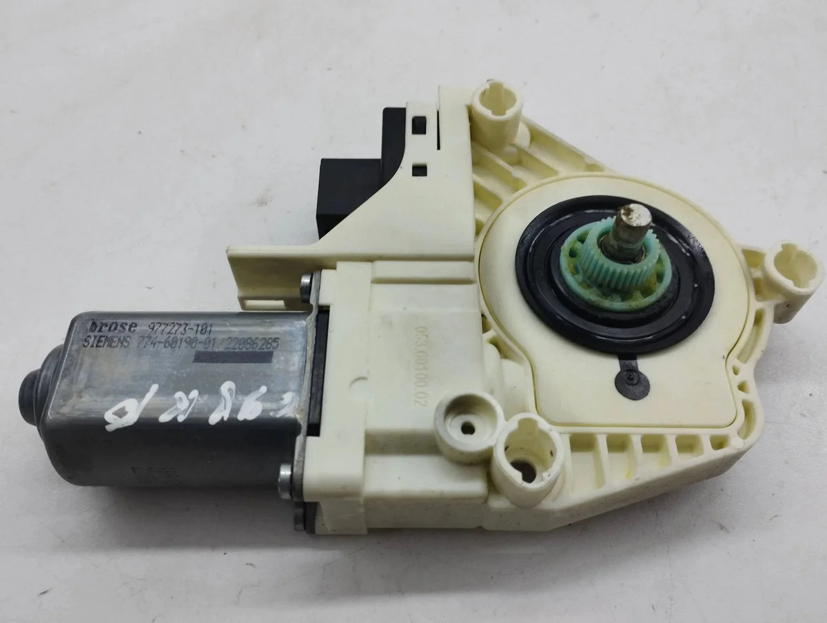 Audi Q7 4L Moteur Lève-vitre Avant 4L0959801B image 4
