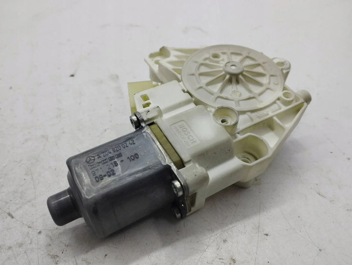 Mercedes C W204 Fensterhebermotor vorne A2048200242 image 3