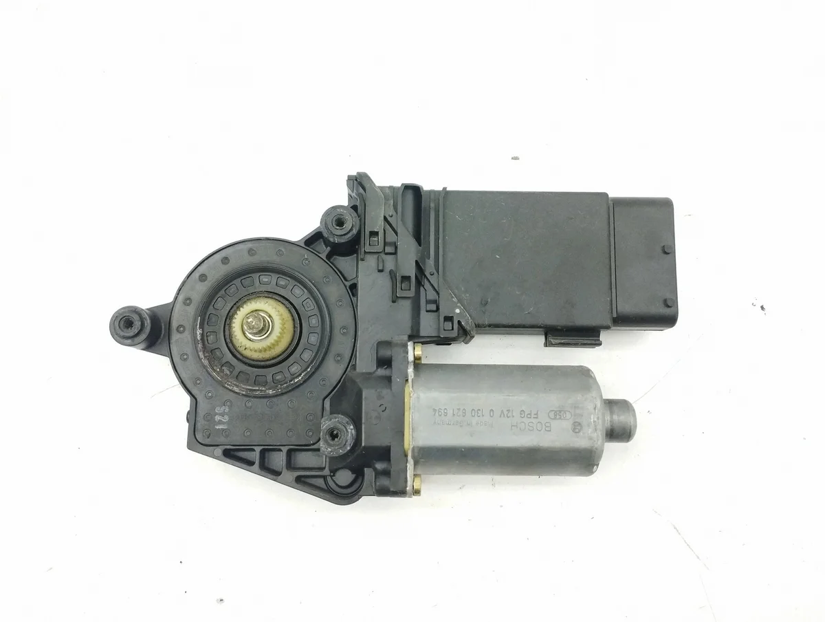 Motor elevalunas Passat B5.5 2004 3B4837752
