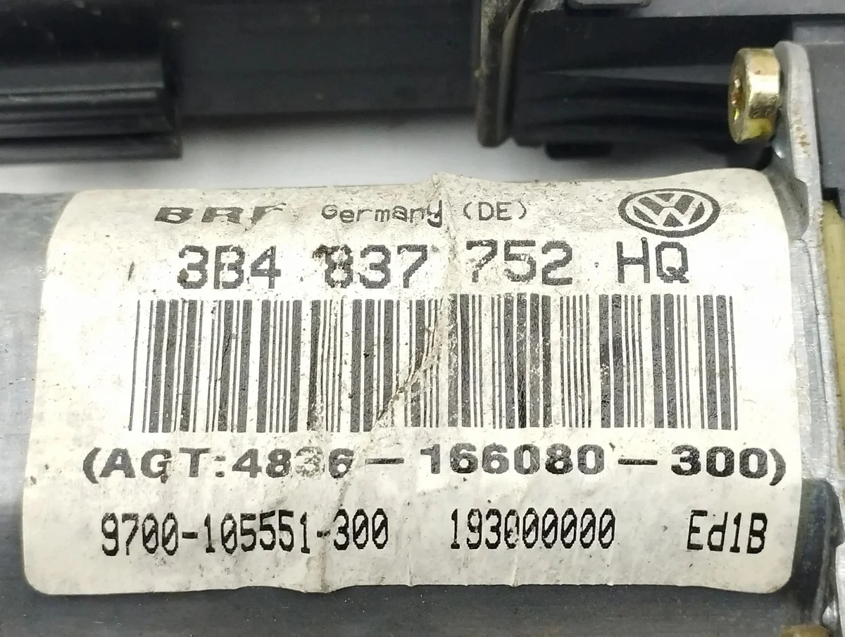 VW Passat B5.5 Front Door Window Motor Used image 7