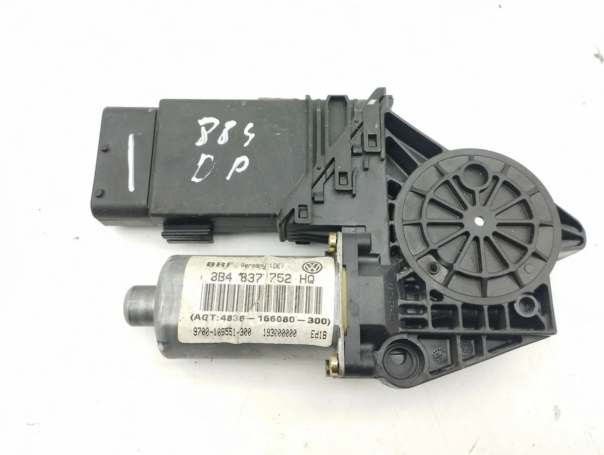 VW Passat B5.5 Front Door Window Motor Used image 8