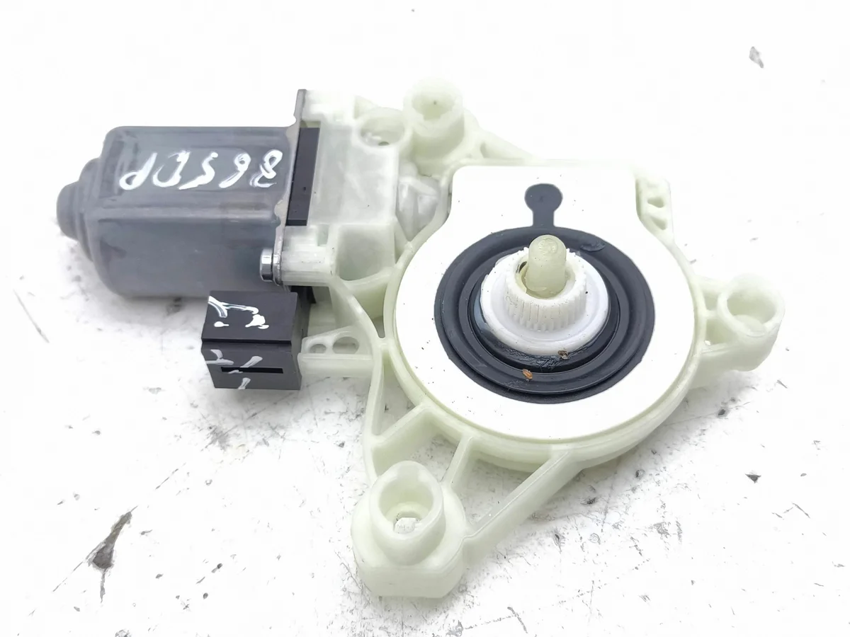 VW ID.3 Front Door Window Motor Used 4K0959812A image 4