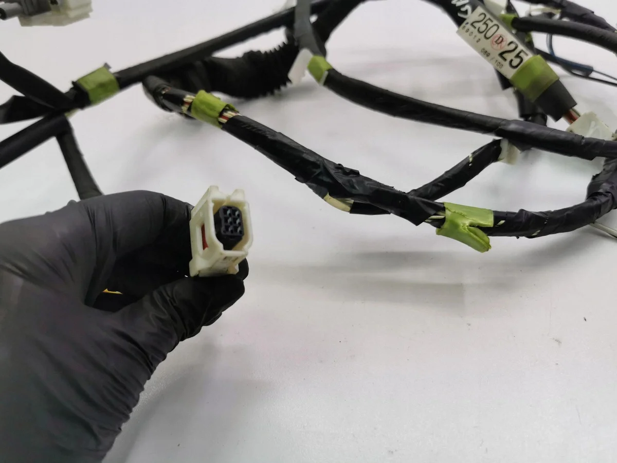 Toyota RAV 4 (XA30) 2006 Cable Maletero image 4