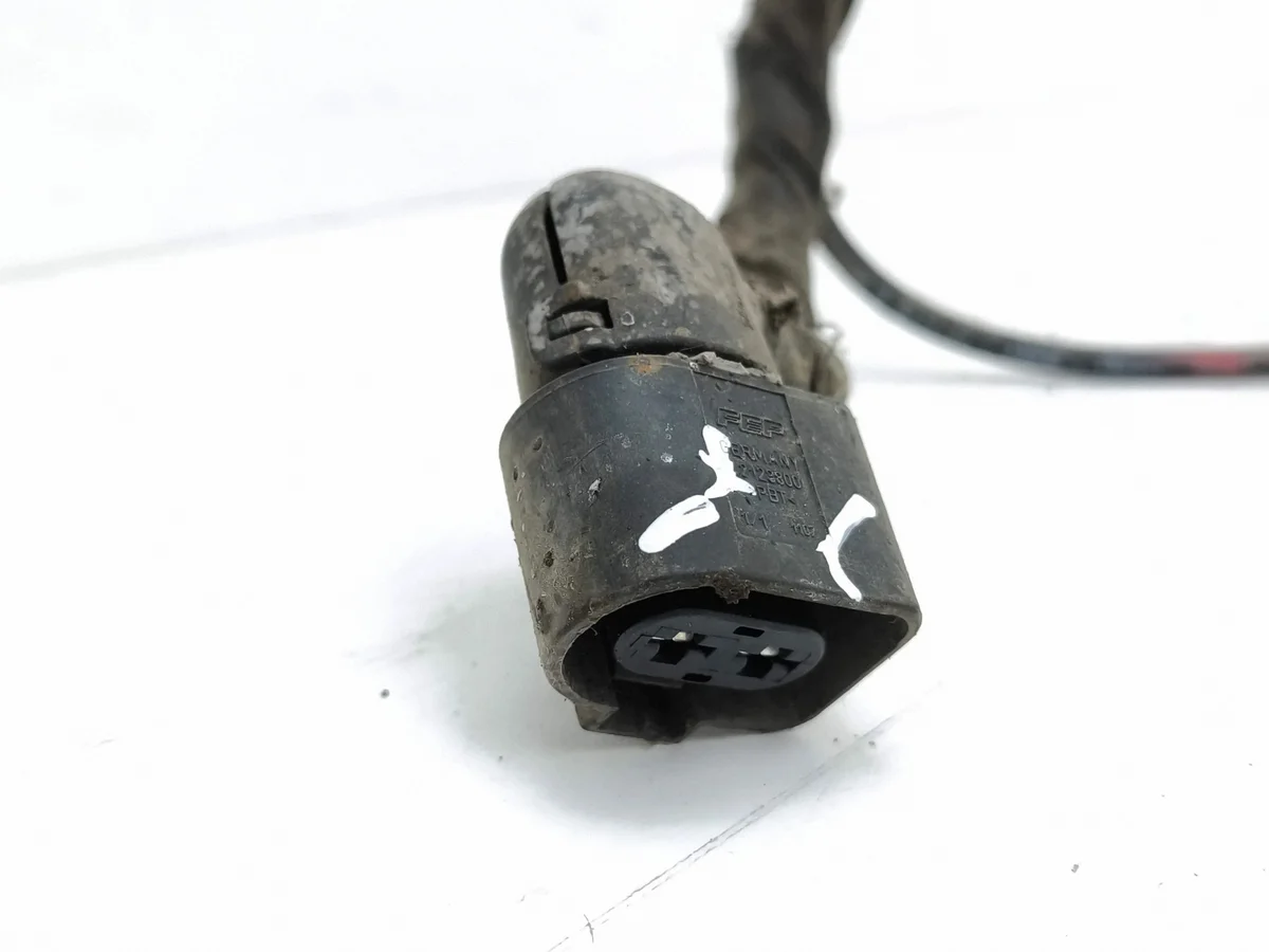 Volvo V60 2012 Tailgate Wiring Harness 31270301 image 3