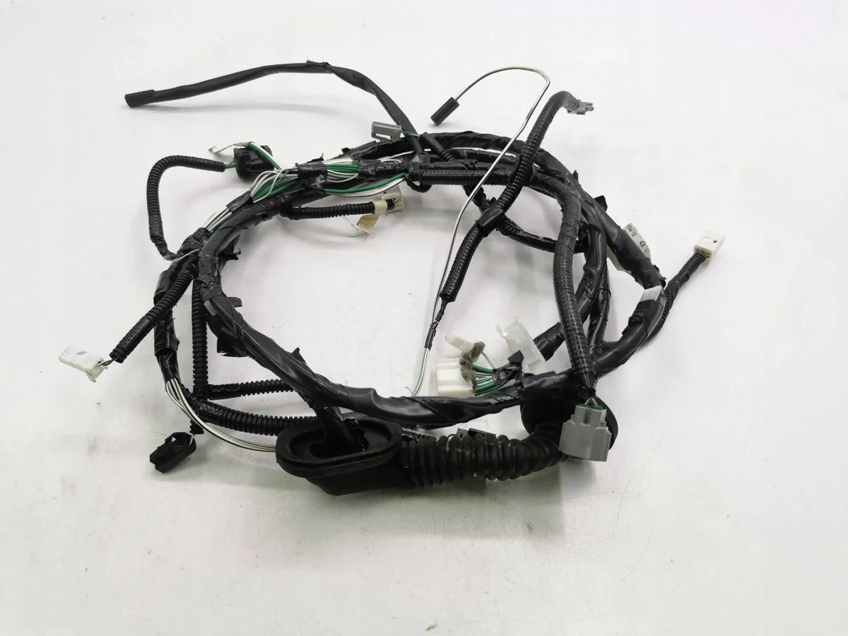Toyota Auris E180 2015 Bagagerumskabel 8218402