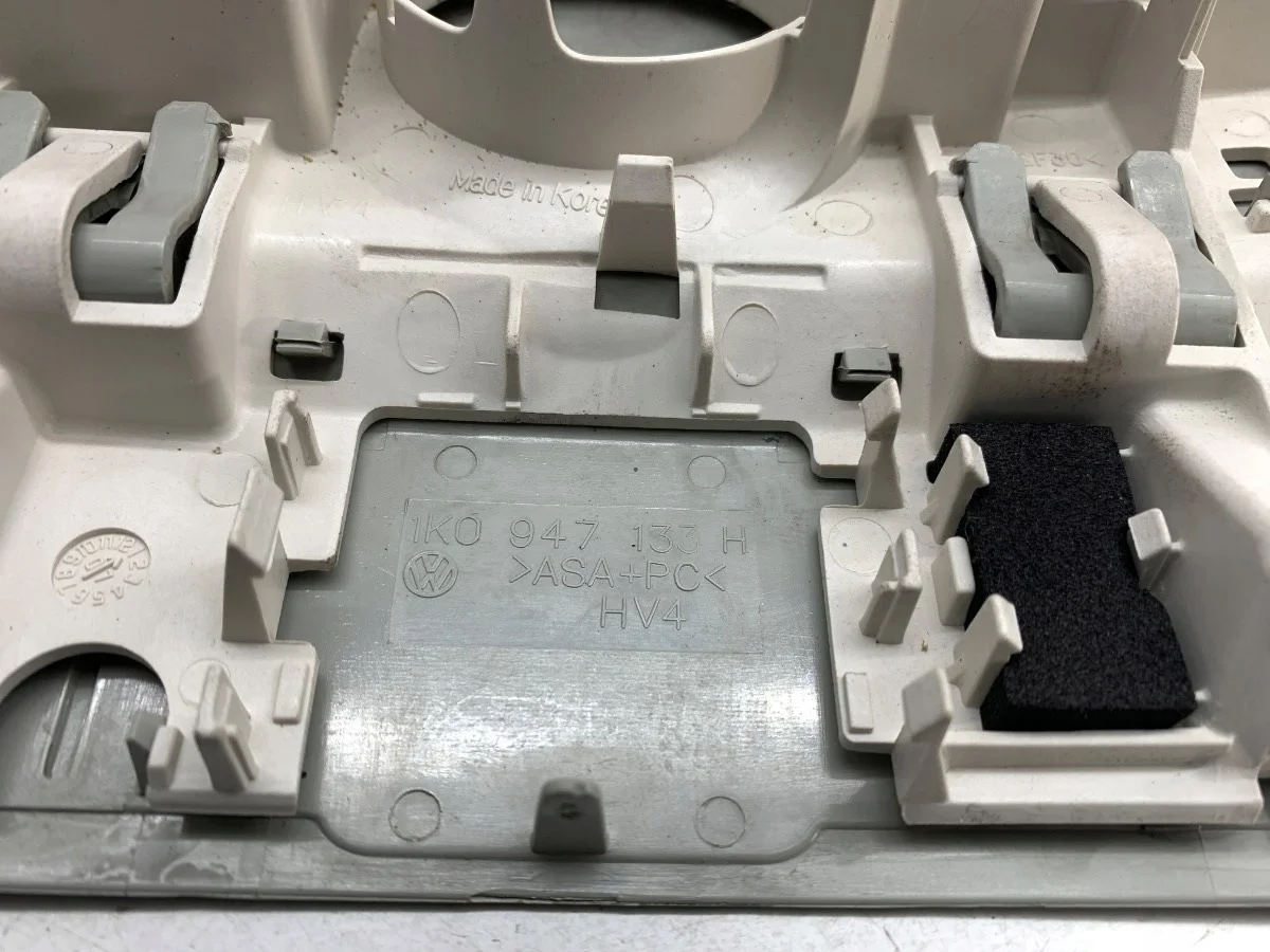Luz Techo VW Golf VI 1K0947133H Usado image 4