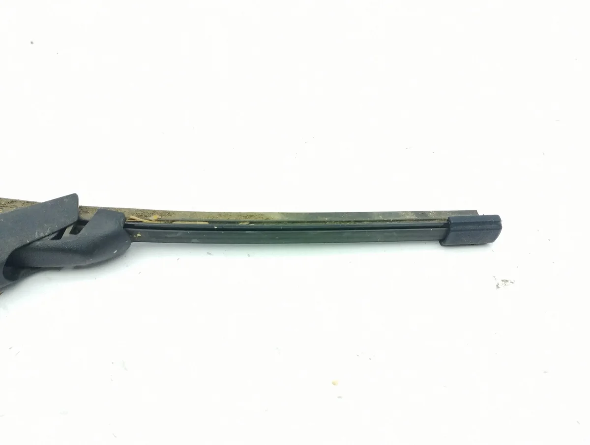 Taka KIA Ceed takalasin pyyhin AMD146934 image 3
