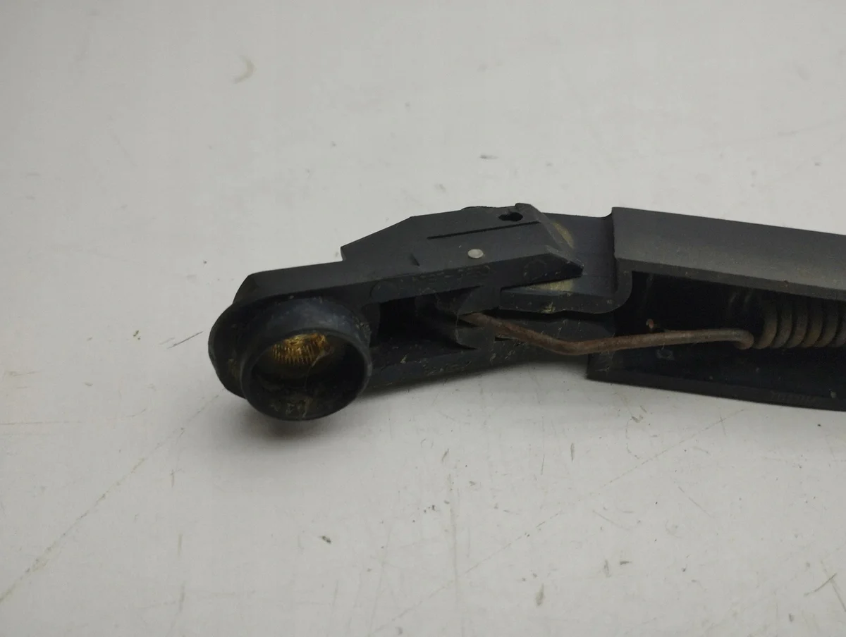Opel Corsa C Heckscheibenwischer gebraucht AMD143346 image 3