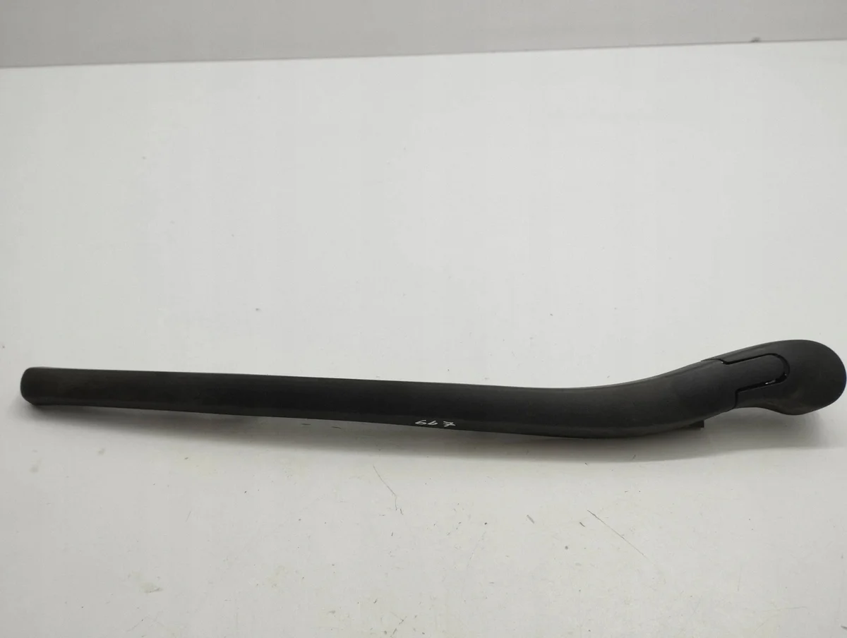 BMW E60 E61 Rear Wiper Arm 7066175