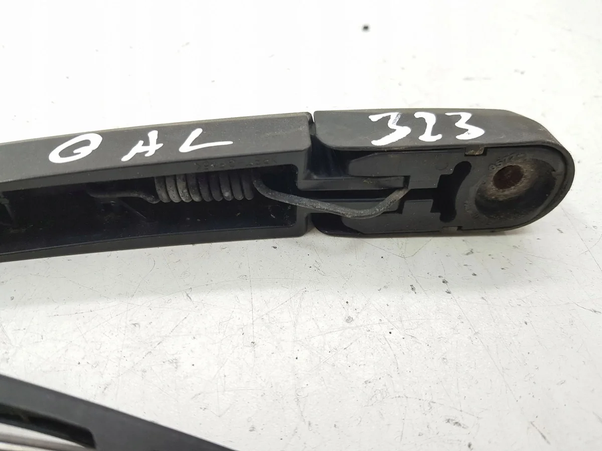 KIA Carens II Scheibenwischerarm hinten AMD162817 image 4
