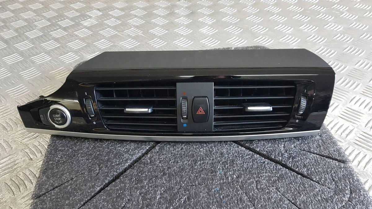 BMW X3 F25 2015 Grille de ventilation centrale